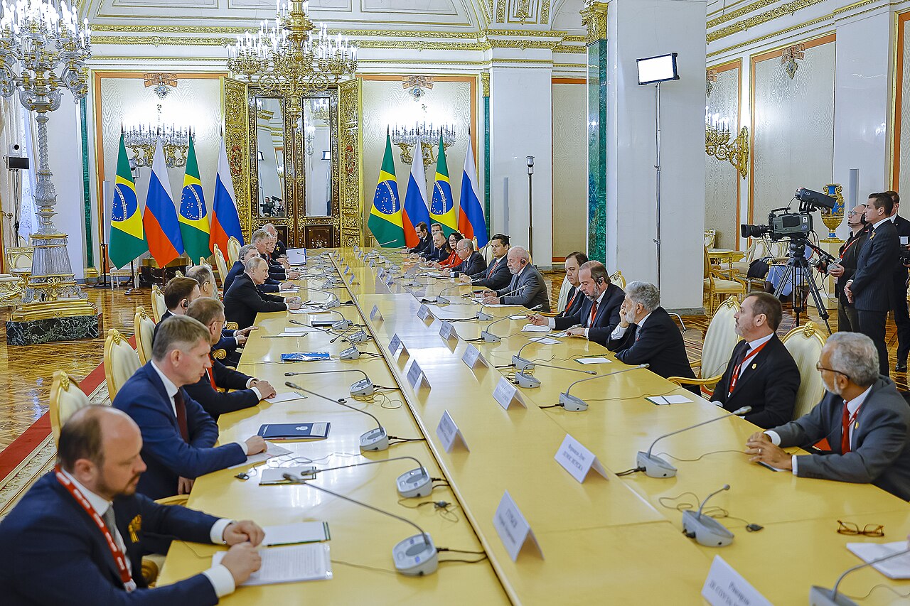 Reunión de las delegaciones de Rusia y Brasil en el Gran Palacio del Kremlin, 9 de mayo de 2025